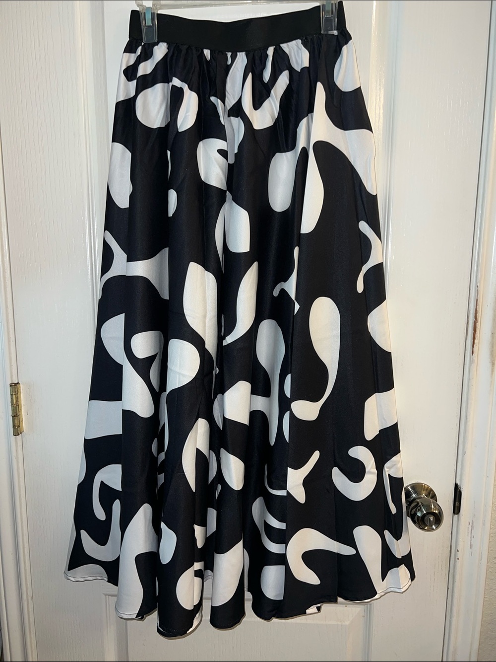 Women's Black & White Abstract Circle Skater Skirt